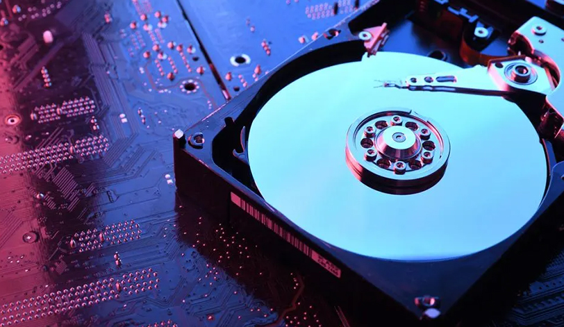 آشنایی با هارد دیسک‌ها: از HDD تا SSD